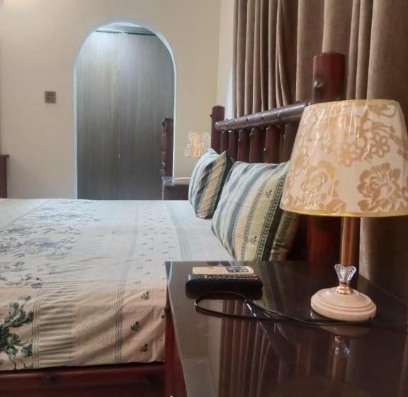 اتاق لوکس خانوادگی, Vorano Guest House Khi