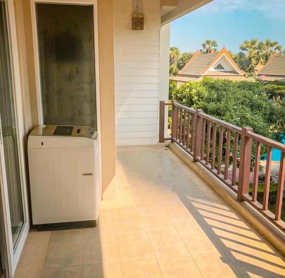 Апартаменты 1 Спальня с Видом, คอนโดบ้านทะเลสำราญ