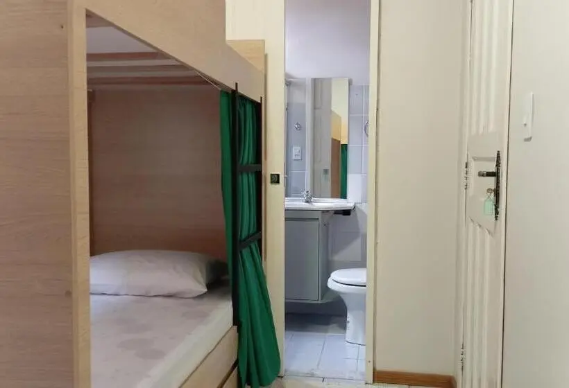اتاق استاندارد سه نفره, Angatu Hostel Service