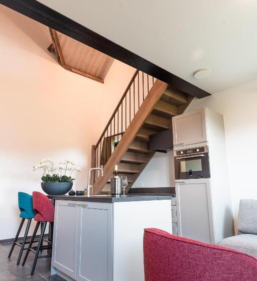 בית, 2 חדרי שינה, B&b Oplombike