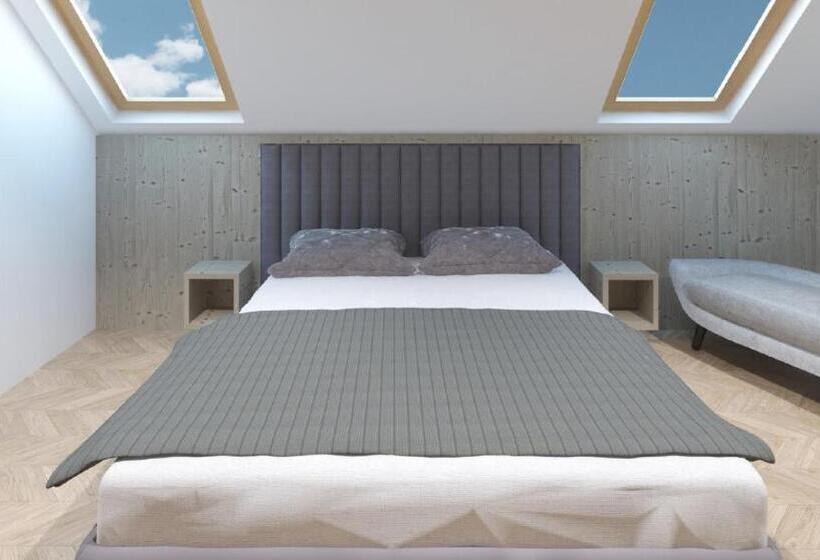 اتاق خانوادگی, Julian Alps