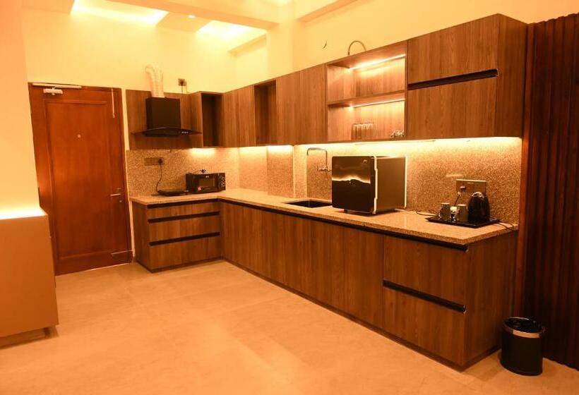 جناح ديلوكس, Noah Villa