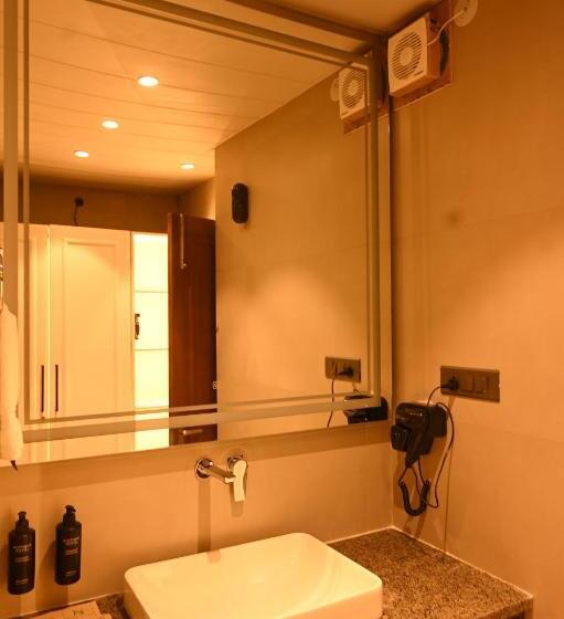 جناح ديلوكس, Noah Villa