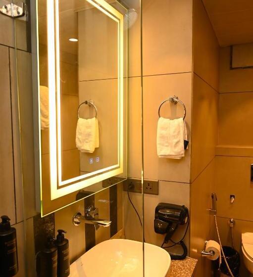 جناح إدارى, Noah Villa