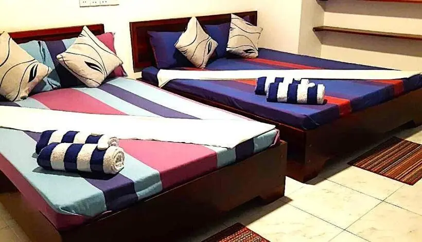 Habitació Triple Estàndard, Lilly Rooms