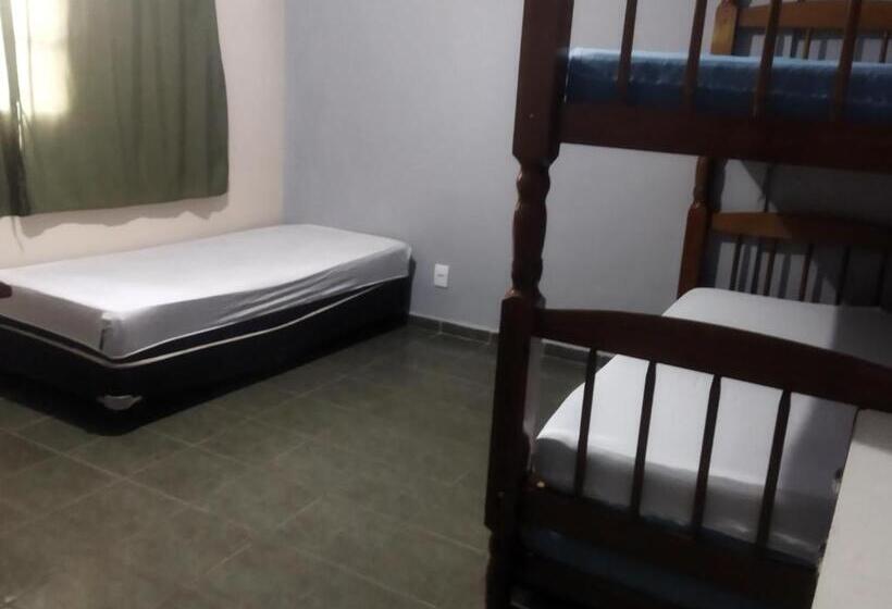 סוויטה משפחתית, Roster 4 Pessoas