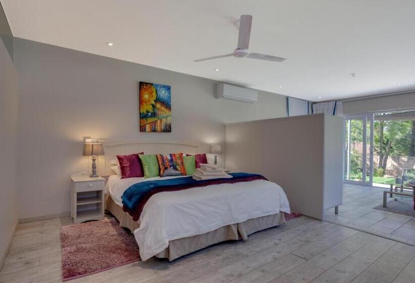 سوییت با چشم‌انداز باغ, 49oncherry