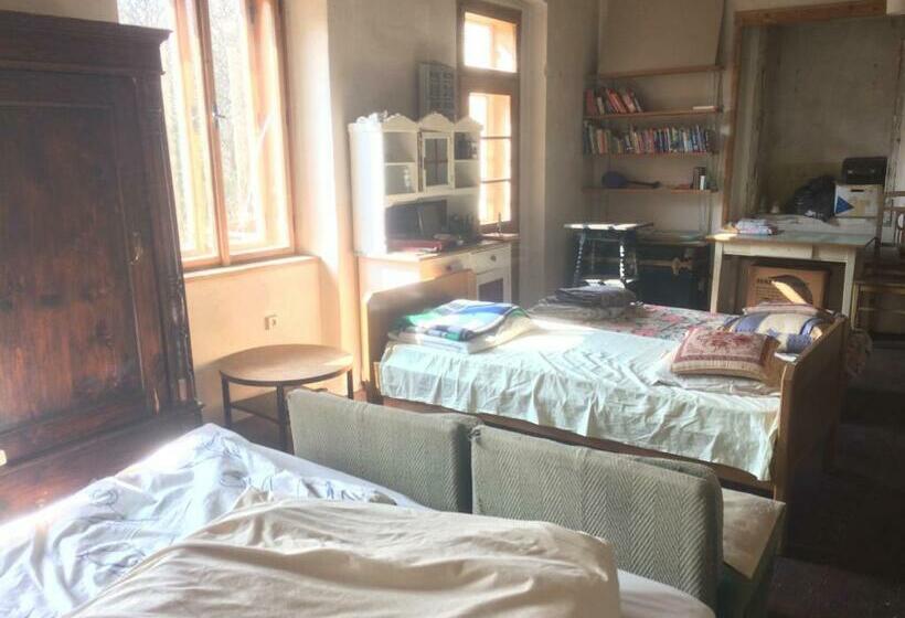 バルコニー付スタンダード４ベッドルーム, Cesta