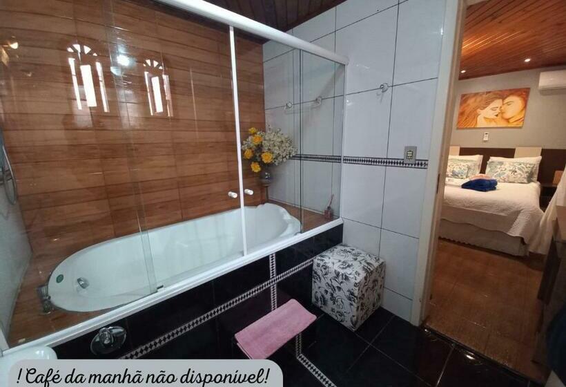 スイート, Hospedagem Alternativa Família Martins