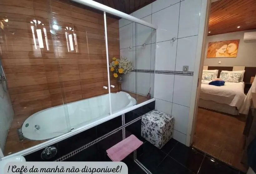 Sviitti, Hospedagem Alternativa Família Martins