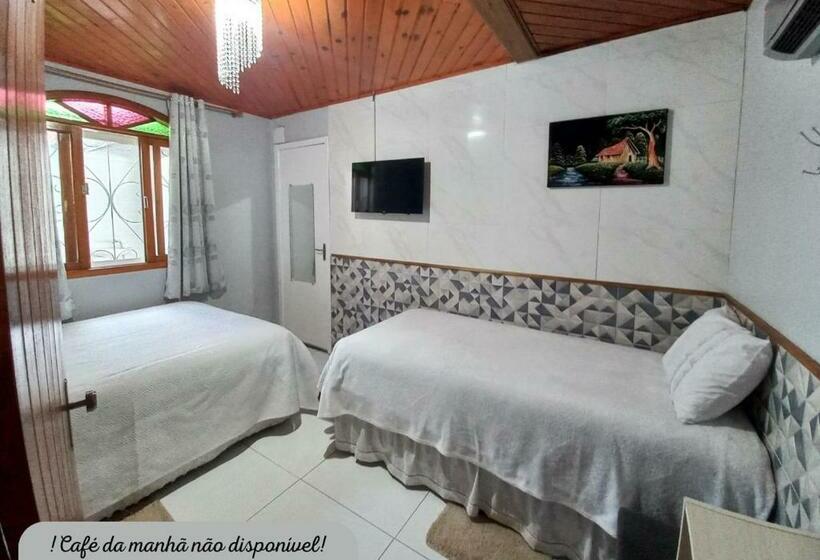 スタンダードトリプルルーム, Hospedagem Alternativa Família Martins