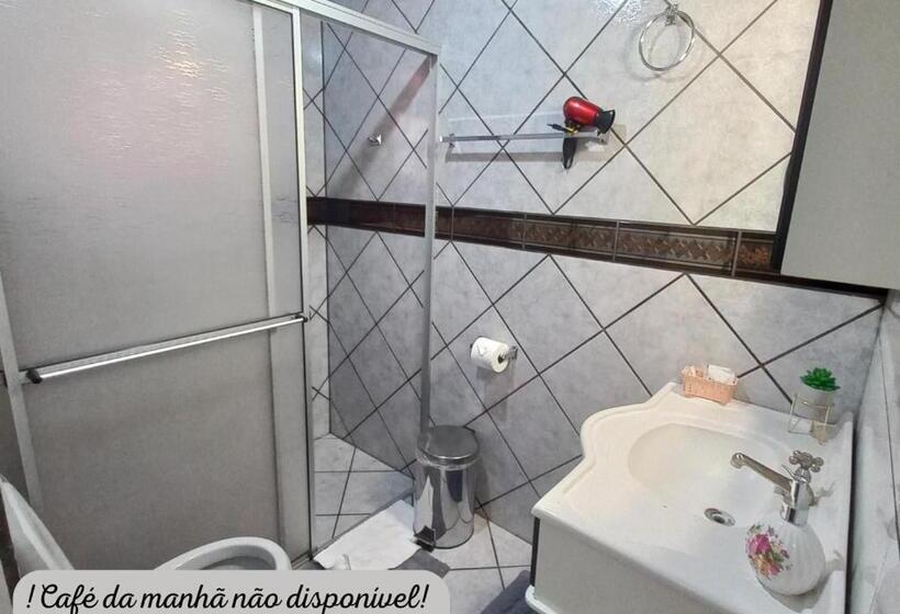 スタンダードルーム, Hospedagem Alternativa Família Martins