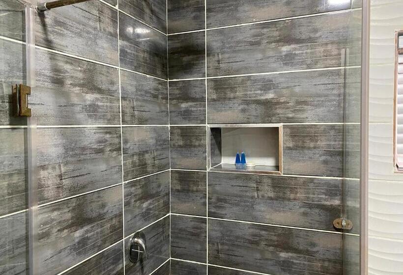 آپارتمان 2 خوابه, Box Residence