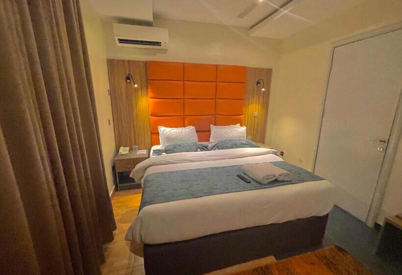 Deluxe Suite King Bed, Box Residence