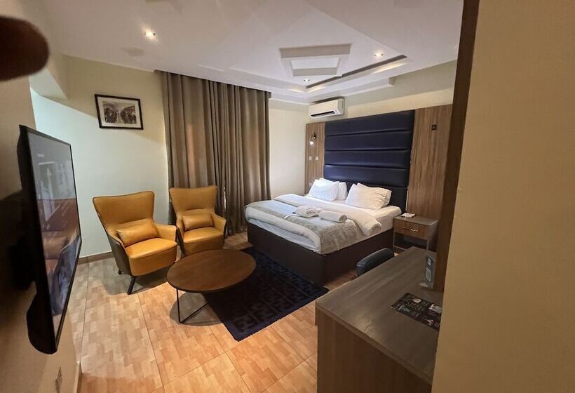 استودیوی سوپریور, Box Residence