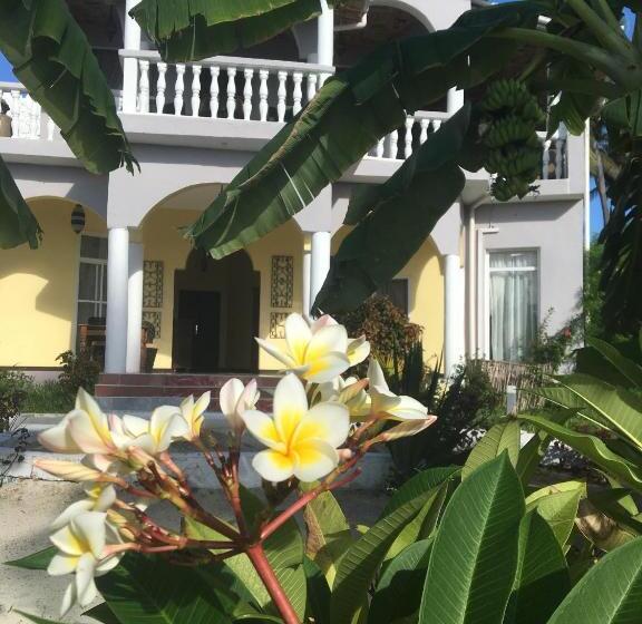 Номер Стандарт, Jafferji Beach Retreat