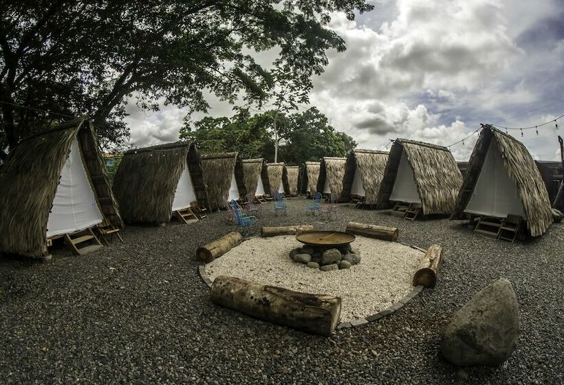 غرفة قياسية, Selina La Fortuna