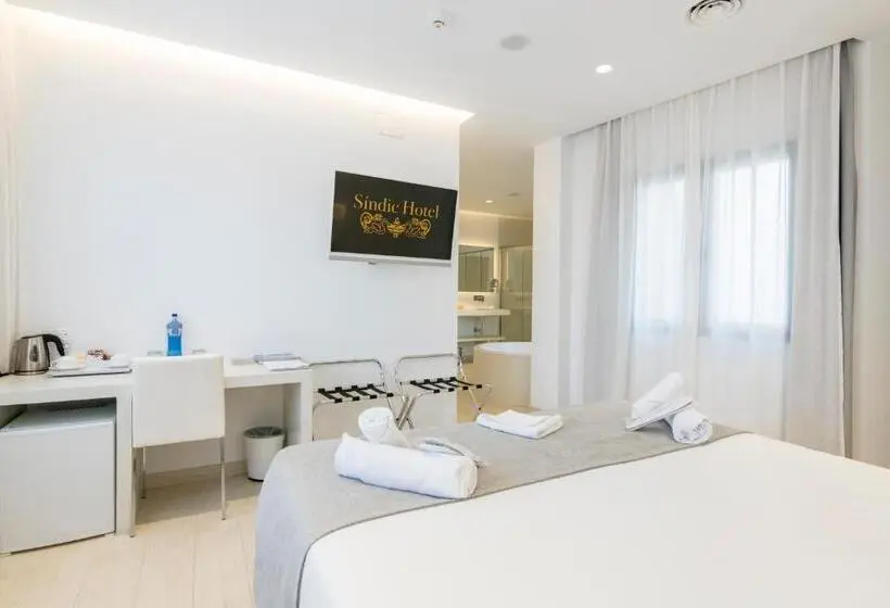 デラックスルーム, Sindic Hotel Adults Only