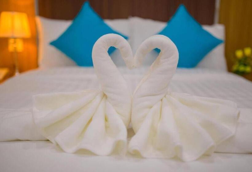 غرفة قياسية مزوَّدة بشُرفة, Thanburi