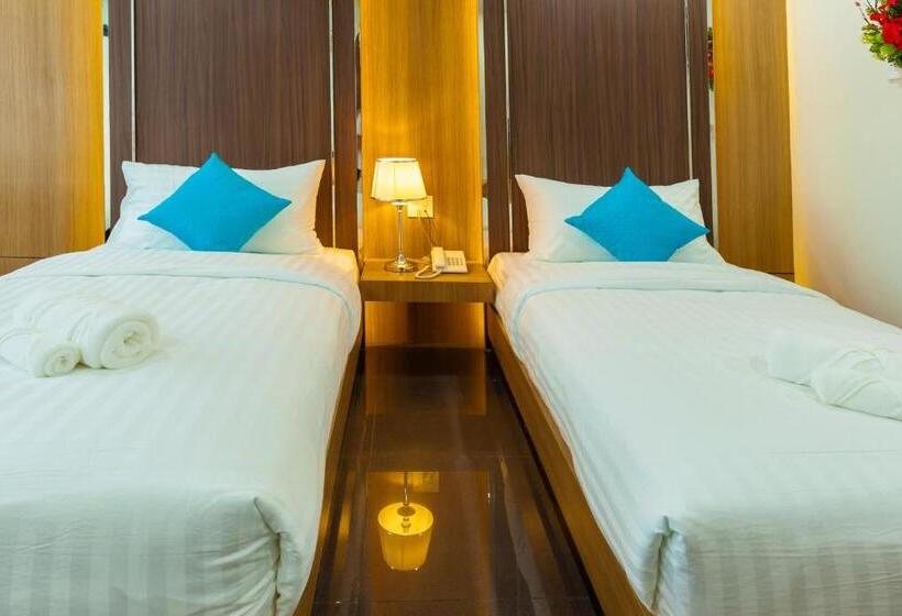 غرفة ديلوكس, Thanburi