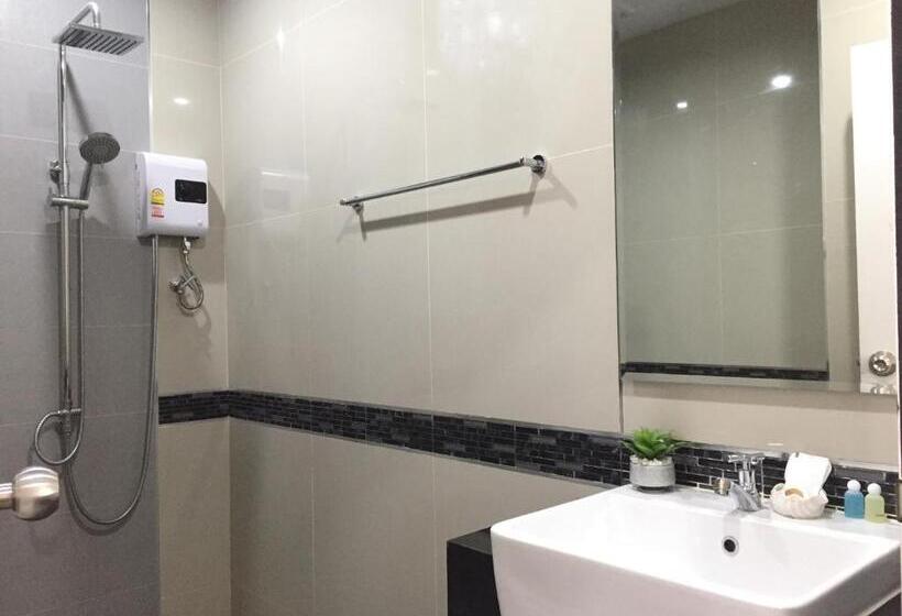 غرفة ديلوكس, Thanburi