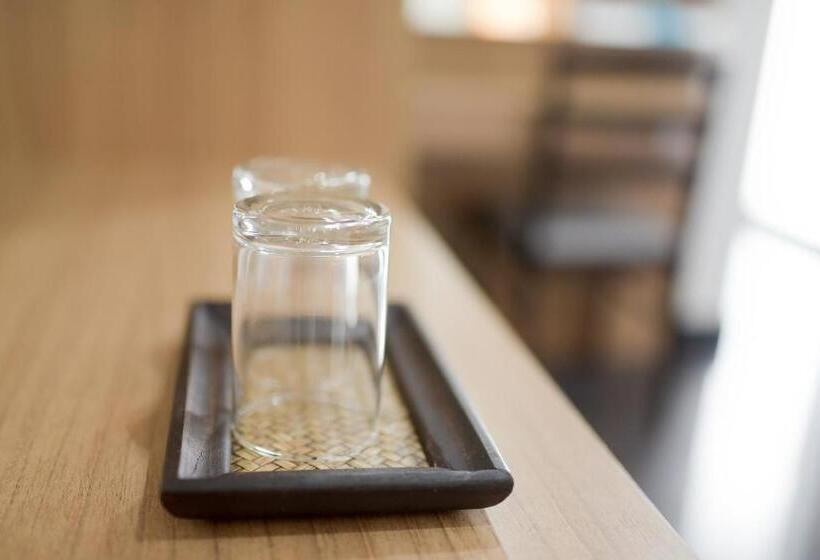 غرفة قياسية سرير كينج, Thanburi