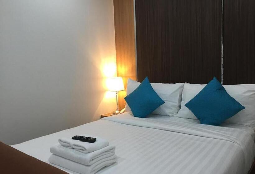 غرفة قياسية مزوَّدة بشُرفة, Thanburi