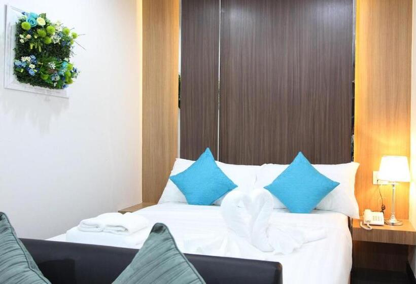 غرفة قياسية مزوَّدة بشُرفة, Thanburi