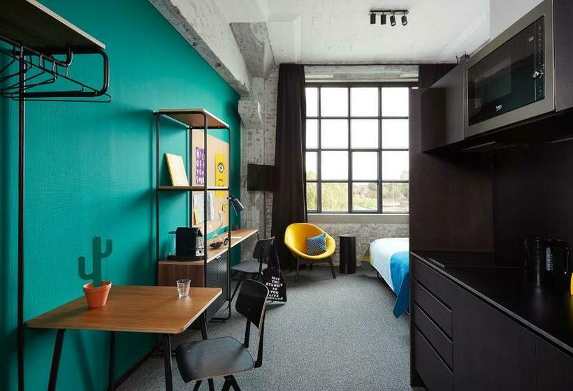 デラックススタジオ, The Social Hub Maastricht