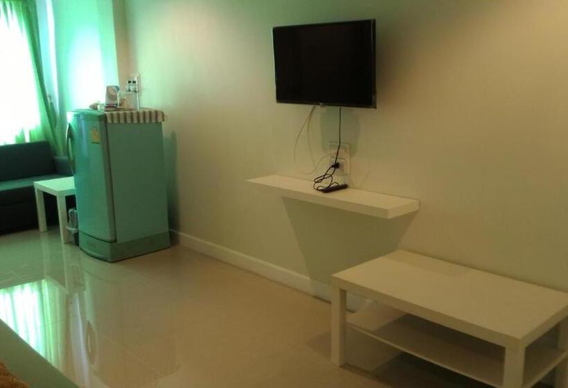 חדר סטנדרט, Uj Apartment