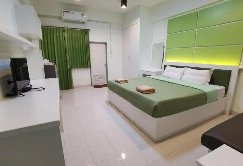 اتاق استاندارد, Uj Apartment