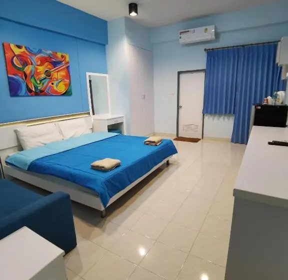 اتاق استاندارد, Uj Apartment