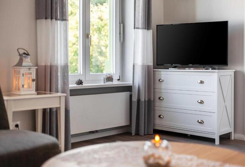 1 Bedroom Apartment Lake View, App Gloria Dei