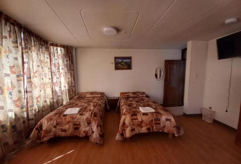 Номер Стандарт Вид на Город, Aziri Hostel