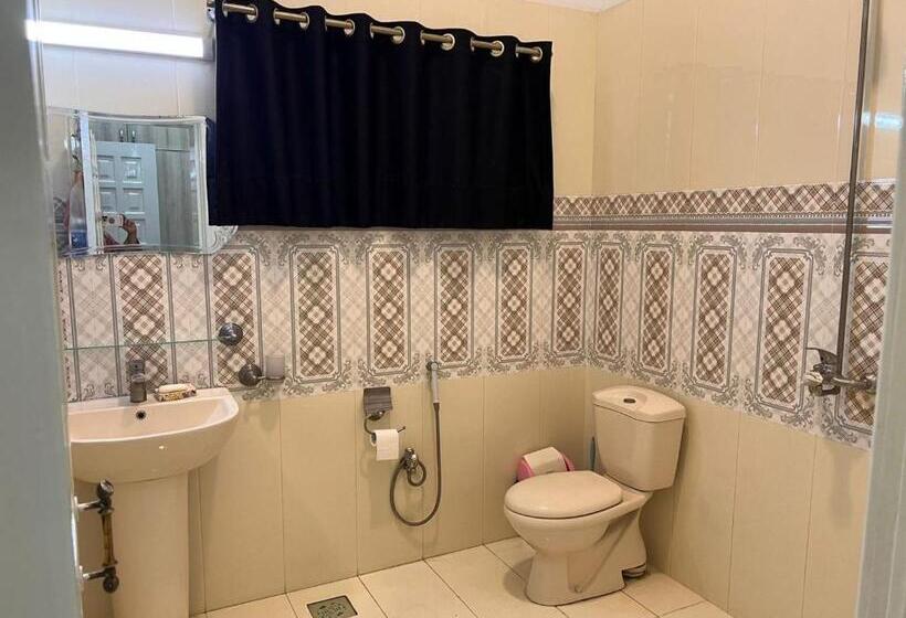 اتاق لوکس, Farm House No 25