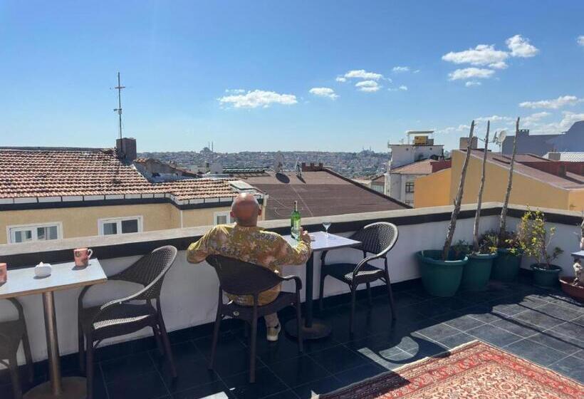 テラス付スタンダードルーム, Galata Pearl