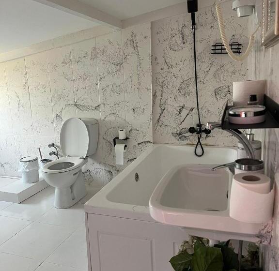 חדר סטנדרט לשלושה עם טרסה, Galata Pearl