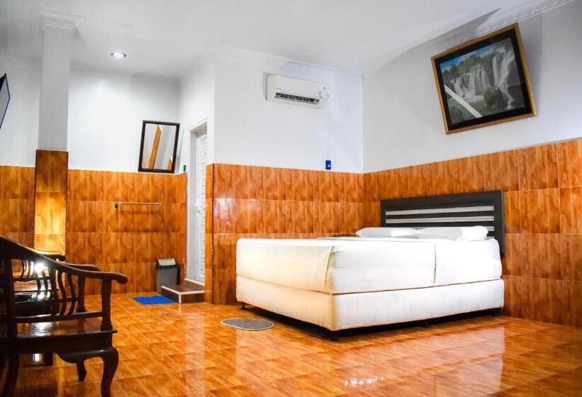 家庭间, Grand Bandara