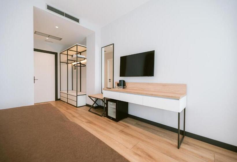 豪华房间, Tribute