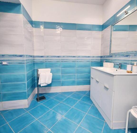 Номер Стандарт Трехместный, Chiaia Di Rose Rooms & Apartment