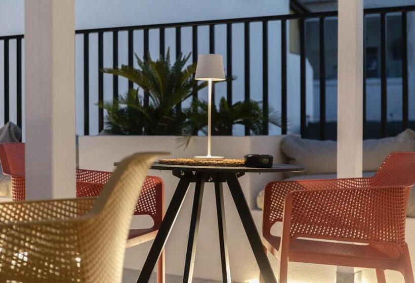 اتاق استاندارد با تخت بزرگ, Harmonies Bnb