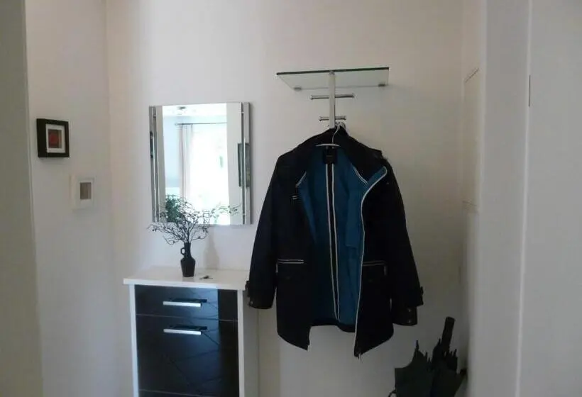 Huoneisto 1 Makuuhuone Terassi, Residenz Strandkrone 02