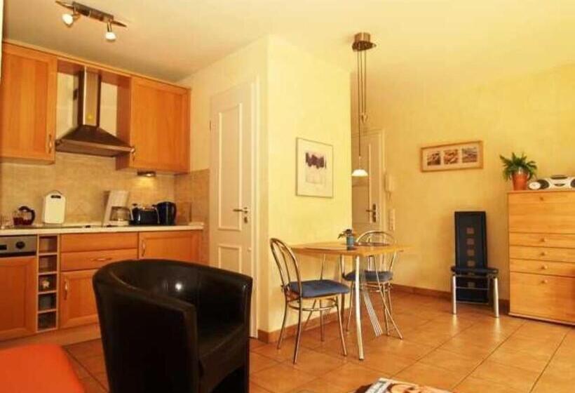 1 Bedroom Apartment Lake View, Unter Den Kolonnaden 13