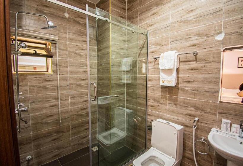 اتاق لوکس, Marchforte Courtyard Hotel & Suites