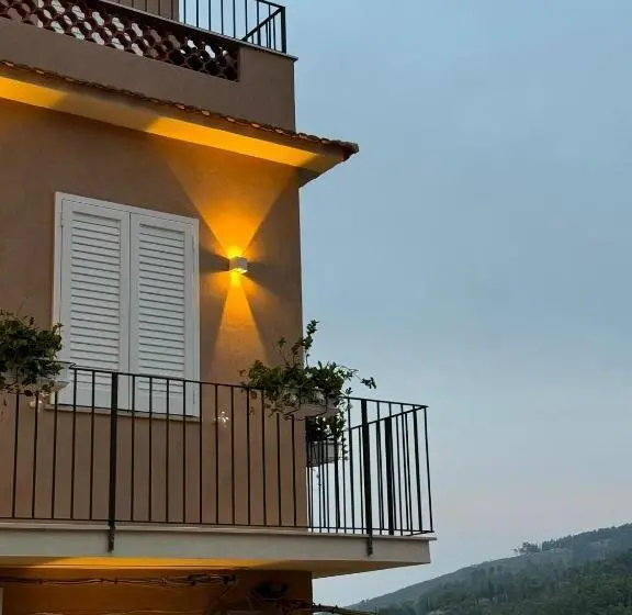 اتاق استاندارد با تخت بزرگ, Avi Rooms