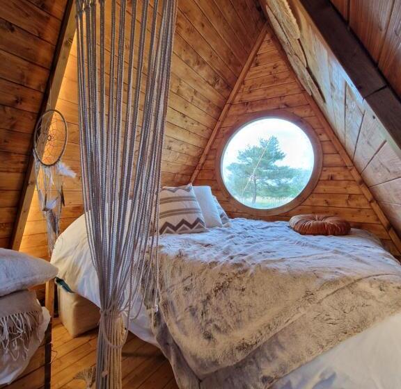 חדר משפחתי, Cabane Indiana   Spa Du Souffle Du Saule