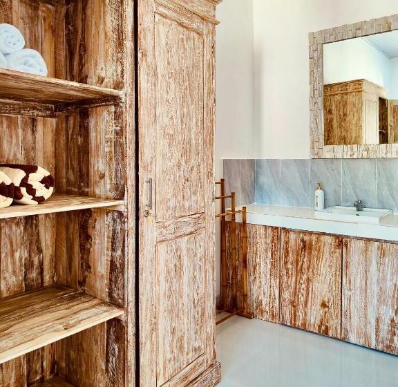 חדר סטנדרט עם מיטת קינג, Canggu 5 Min To The Beach Peaceful Escape