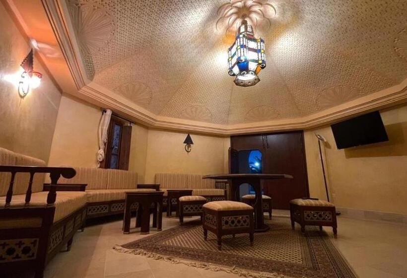 غرفة قياسية رباعية, Menzel Yahia