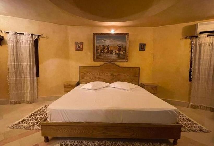 غرفة قياسية رباعية, Menzel Yahia