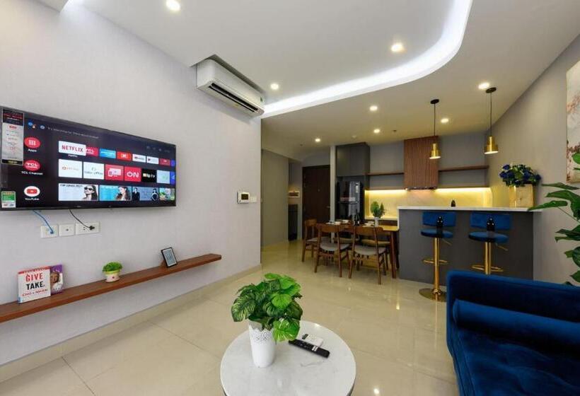 آپارتمان 2 خوابه, The Tresor Home